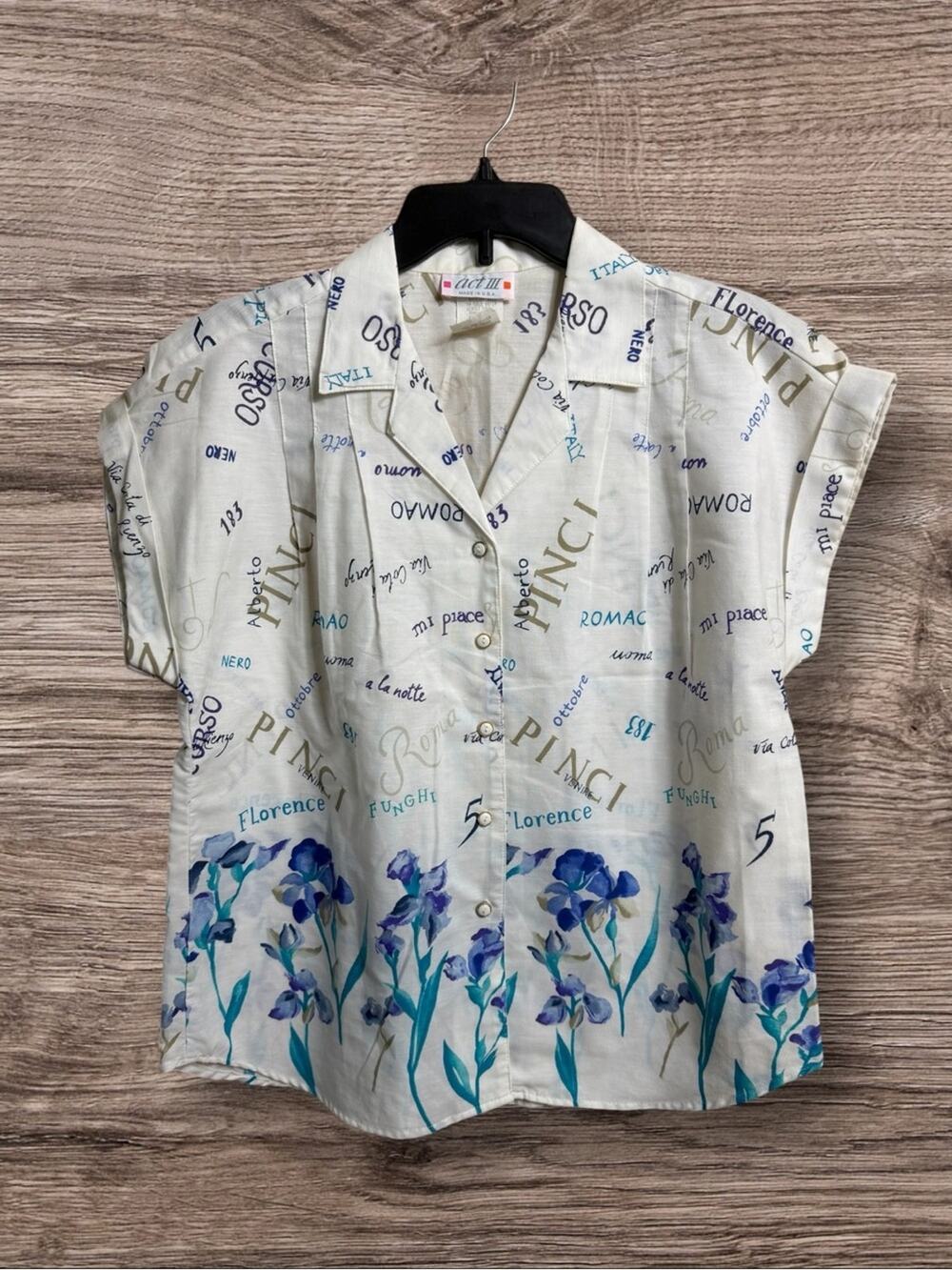 Vintage Act III white short sleeve button down Italy blouse. Large
